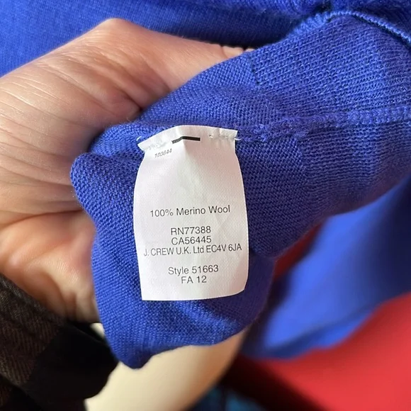 Like new J Crew blue merino wool lightweight turtleneck - Picture 9 of 12